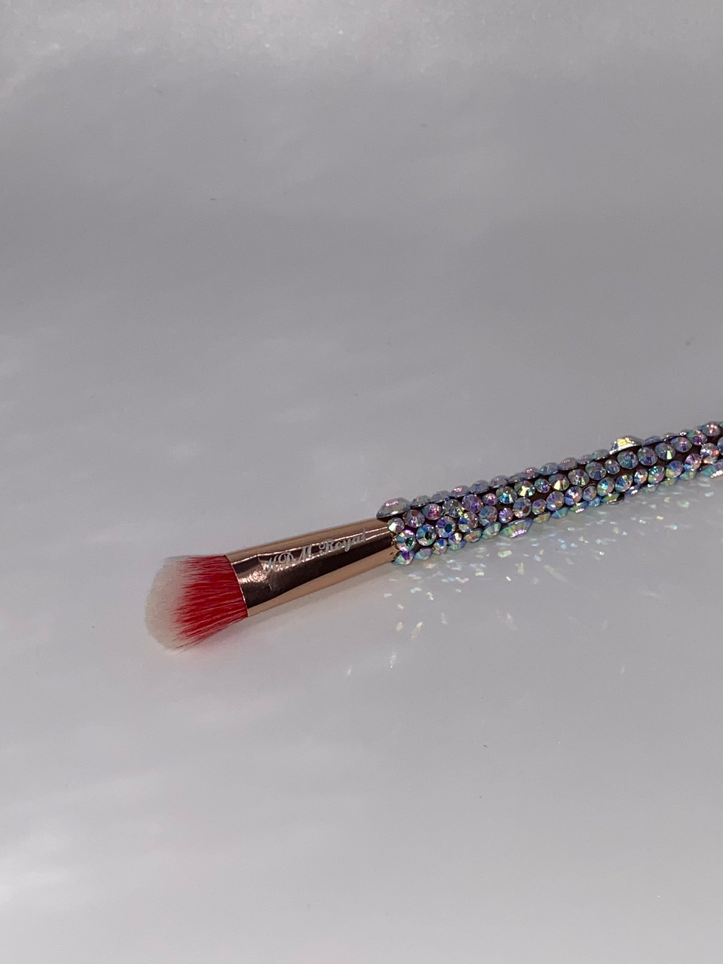 Angled Contour Nose Brush